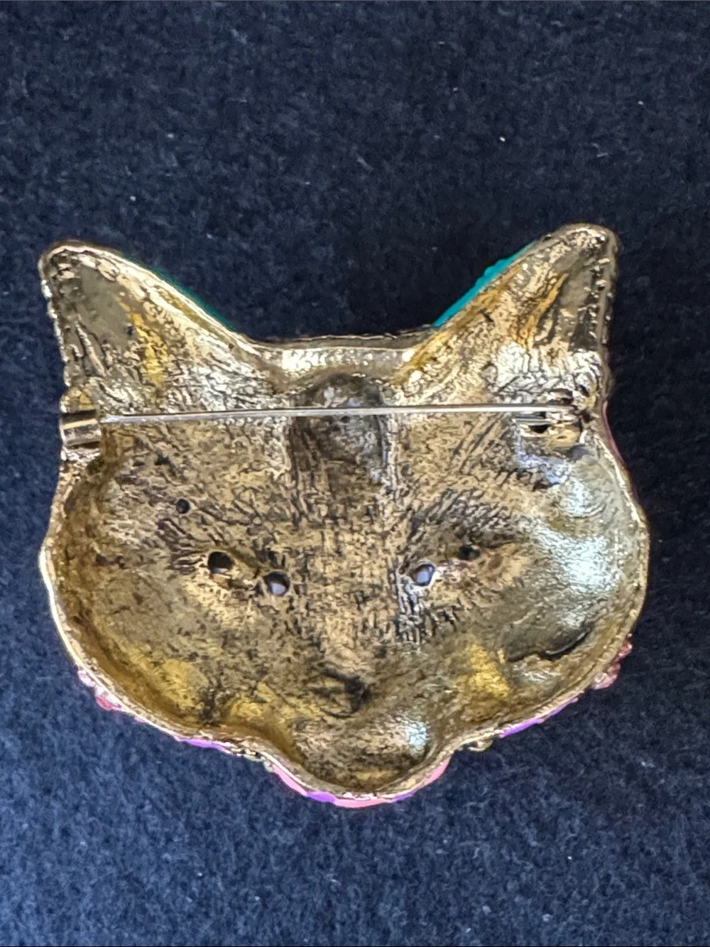 Vintage Style Venetian Cat Mask Enamel & Rhinestone Brooch Pin - Picture 3 of 4